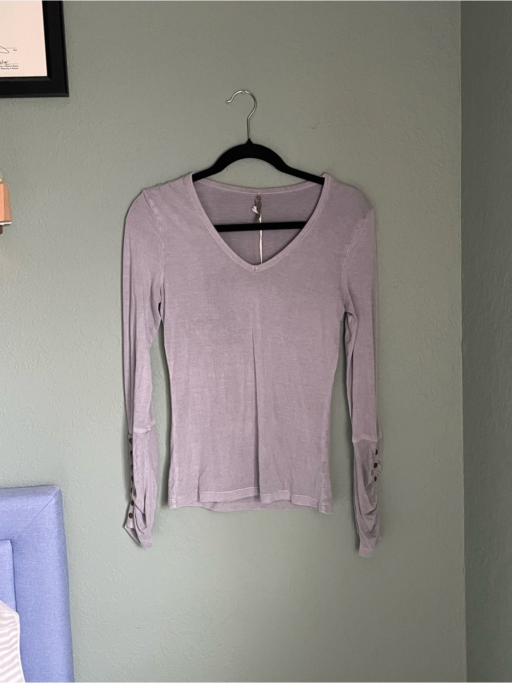 New XCVI Mineral Wash V Neck Button Placket Ruched Long Sleeve Size XS Gray